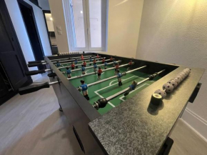 Le loft du centre ville billard & baby-foot au porte de Mâcon
